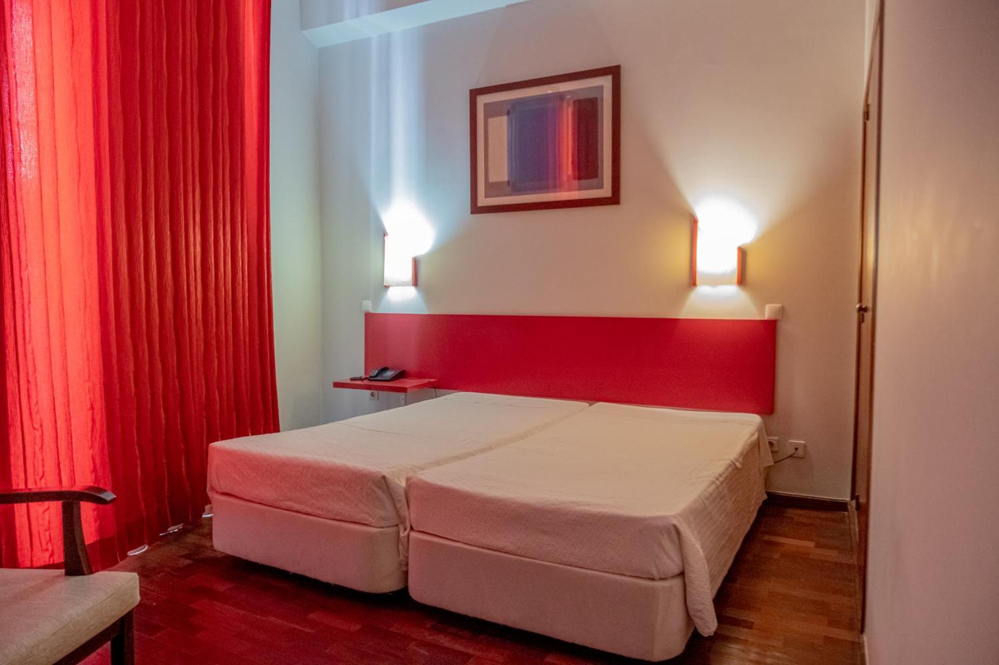 Residencial Chafariz /Queimada 호텔 푼샬 외부 사진