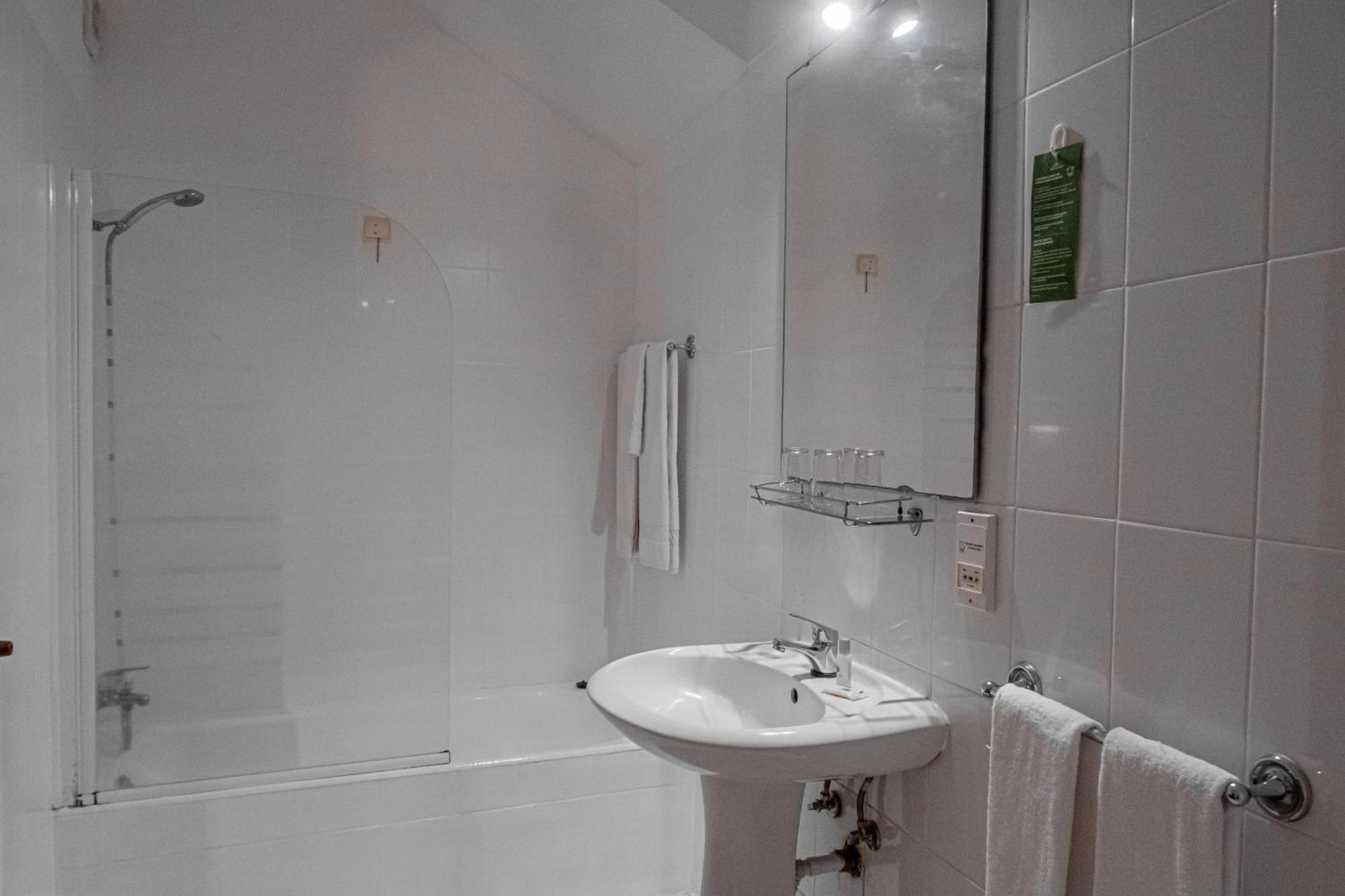 Residencial Chafariz /Queimada 호텔 푼샬 외부 사진