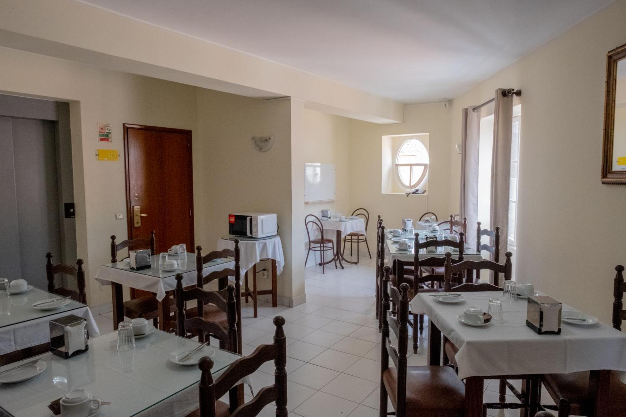 Residencial Chafariz /Queimada 호텔 푼샬 외부 사진