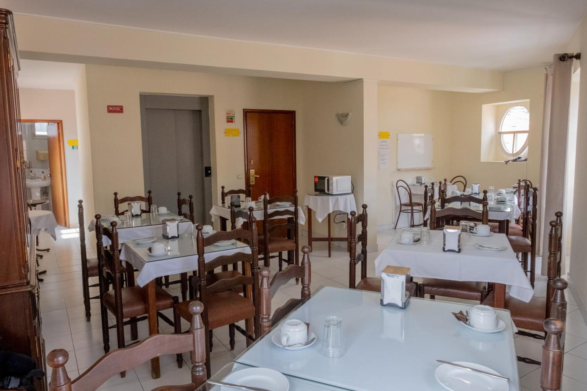 Residencial Chafariz /Queimada 호텔 푼샬 외부 사진